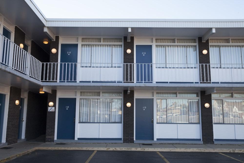 Heart O' Chicago Motel ภายนอก รูปภาพ
