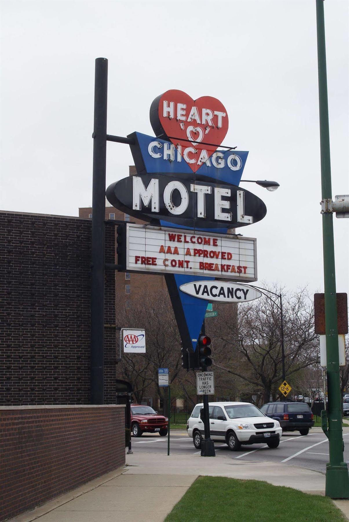 Heart O' Chicago Motel ภายนอก รูปภาพ