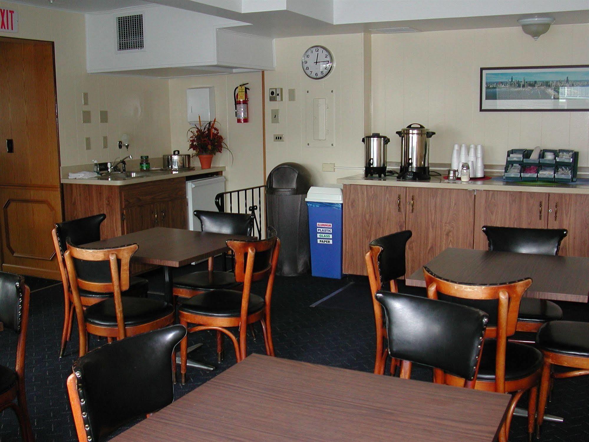 Heart O' Chicago Motel ภายนอก รูปภาพ