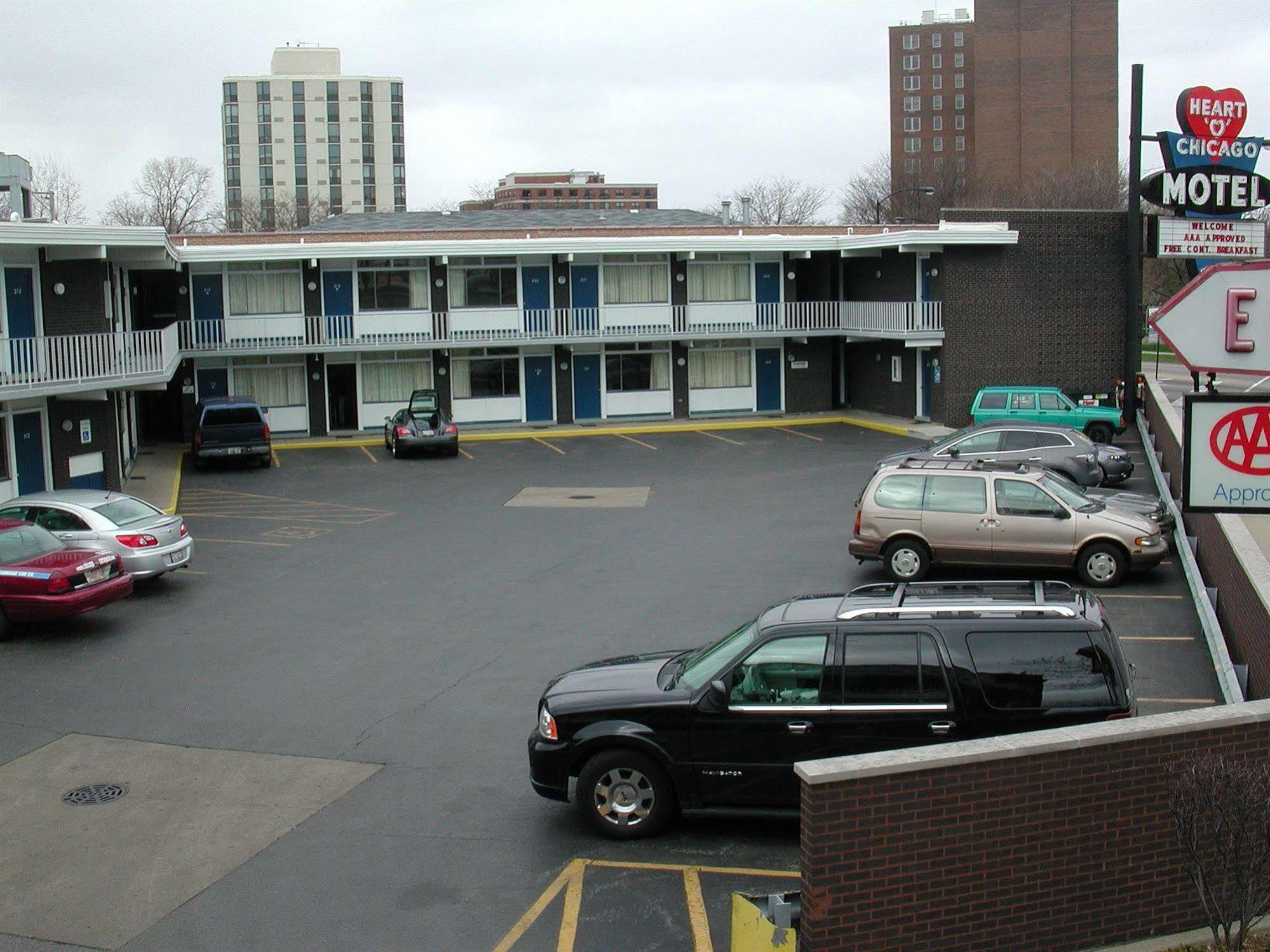 Heart O' Chicago Motel ภายนอก รูปภาพ
